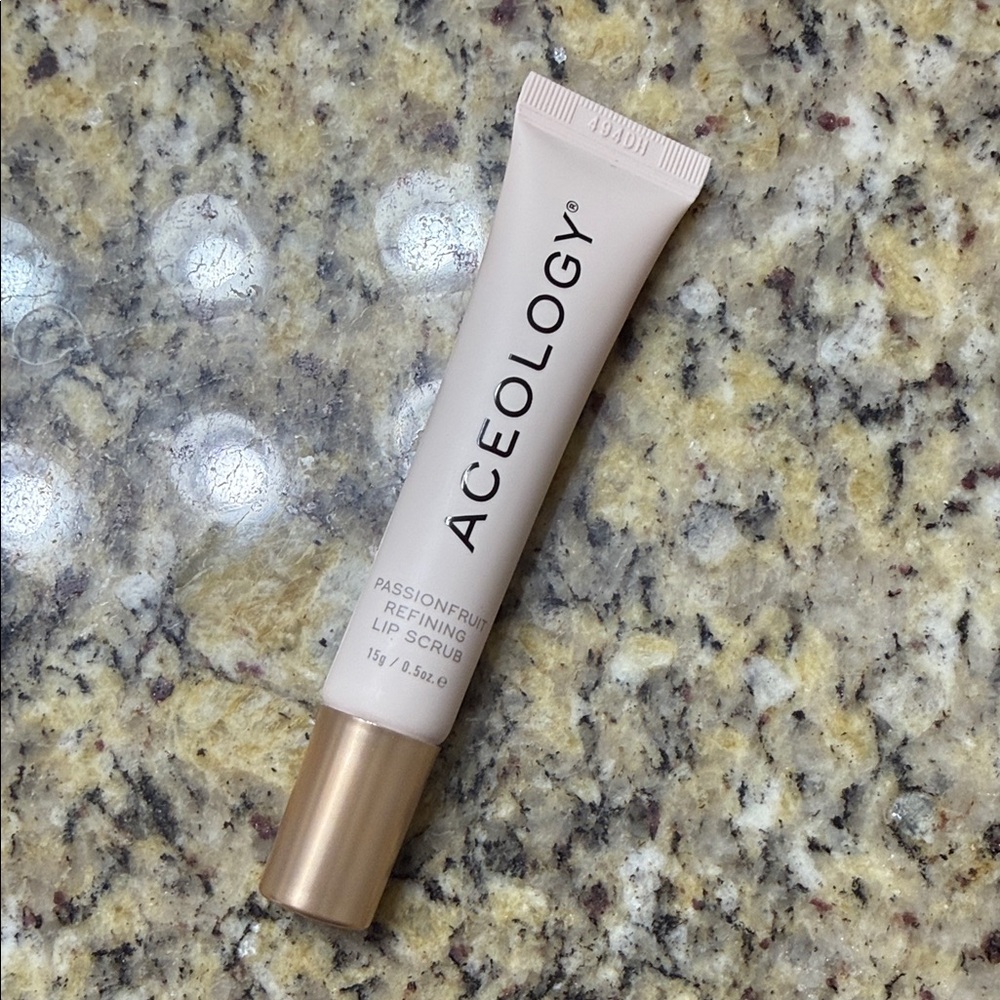 ACEOLOGY Passionfruit Refining Lip Scrub 15g Full Size NEW Sealed